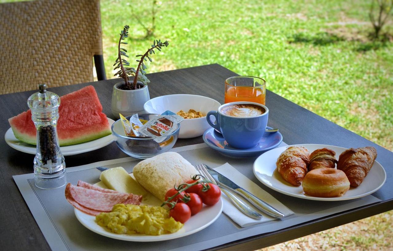 Hotel Villa Elsa Marina di Massa Εξωτερικό φωτογραφία