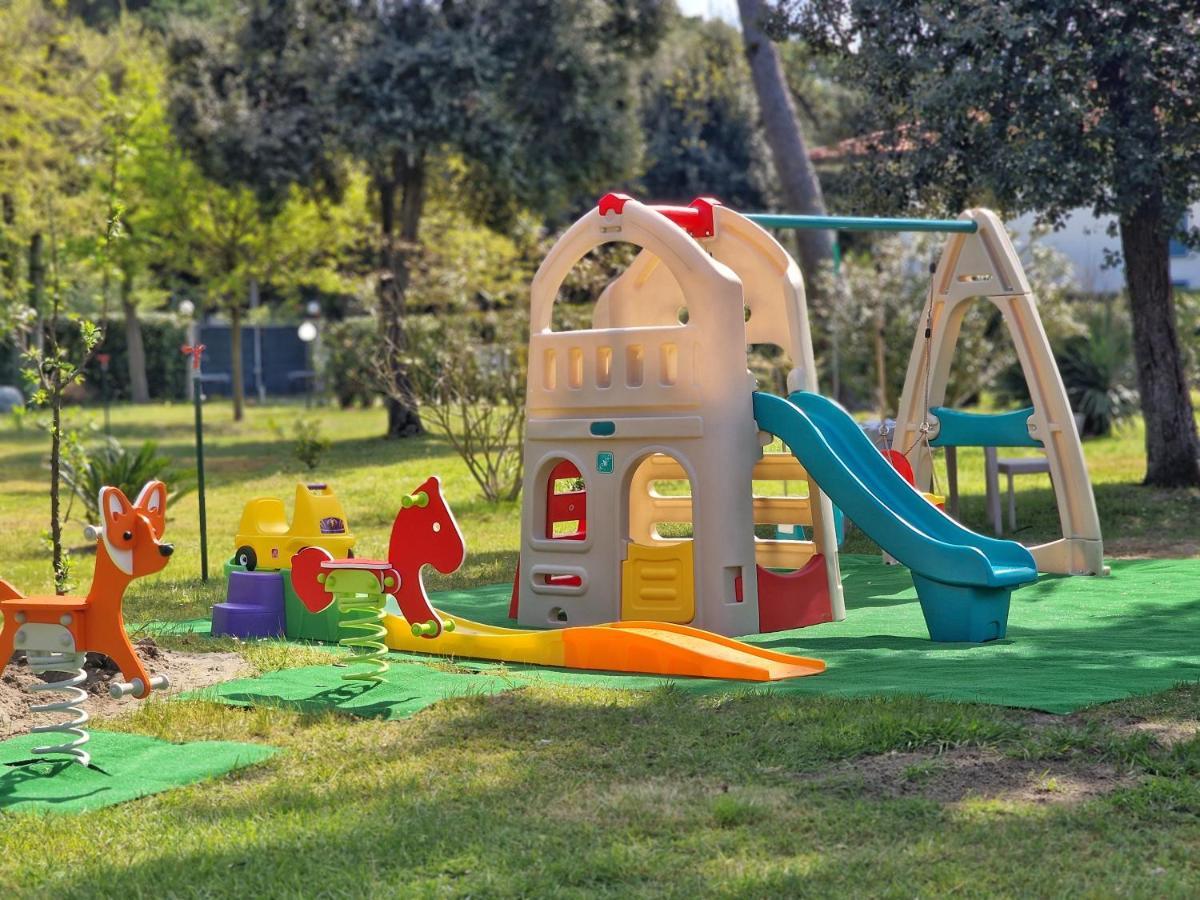 Hotel Villa Elsa Marina di Massa Εξωτερικό φωτογραφία