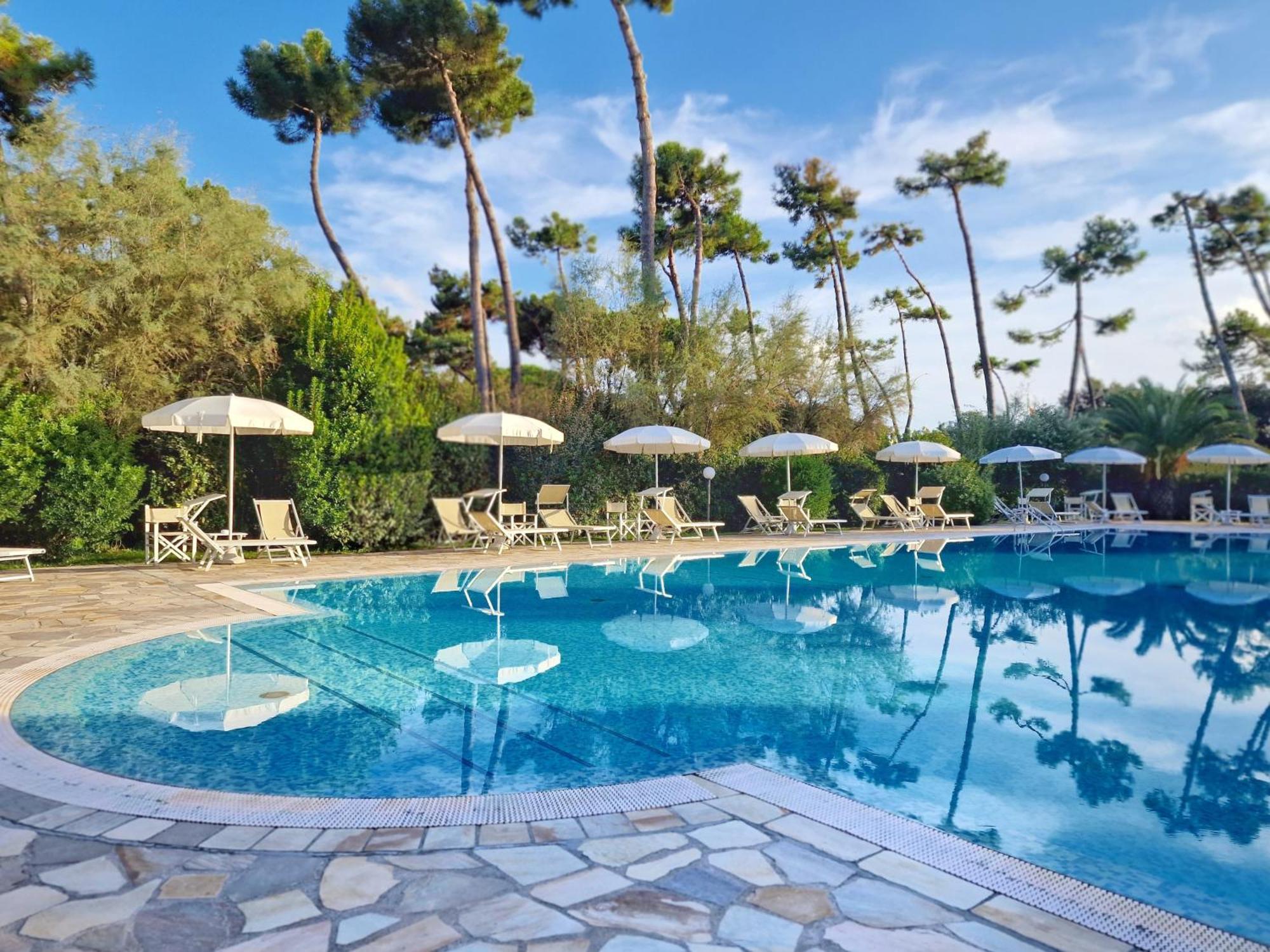 Hotel Villa Elsa Marina di Massa Εξωτερικό φωτογραφία