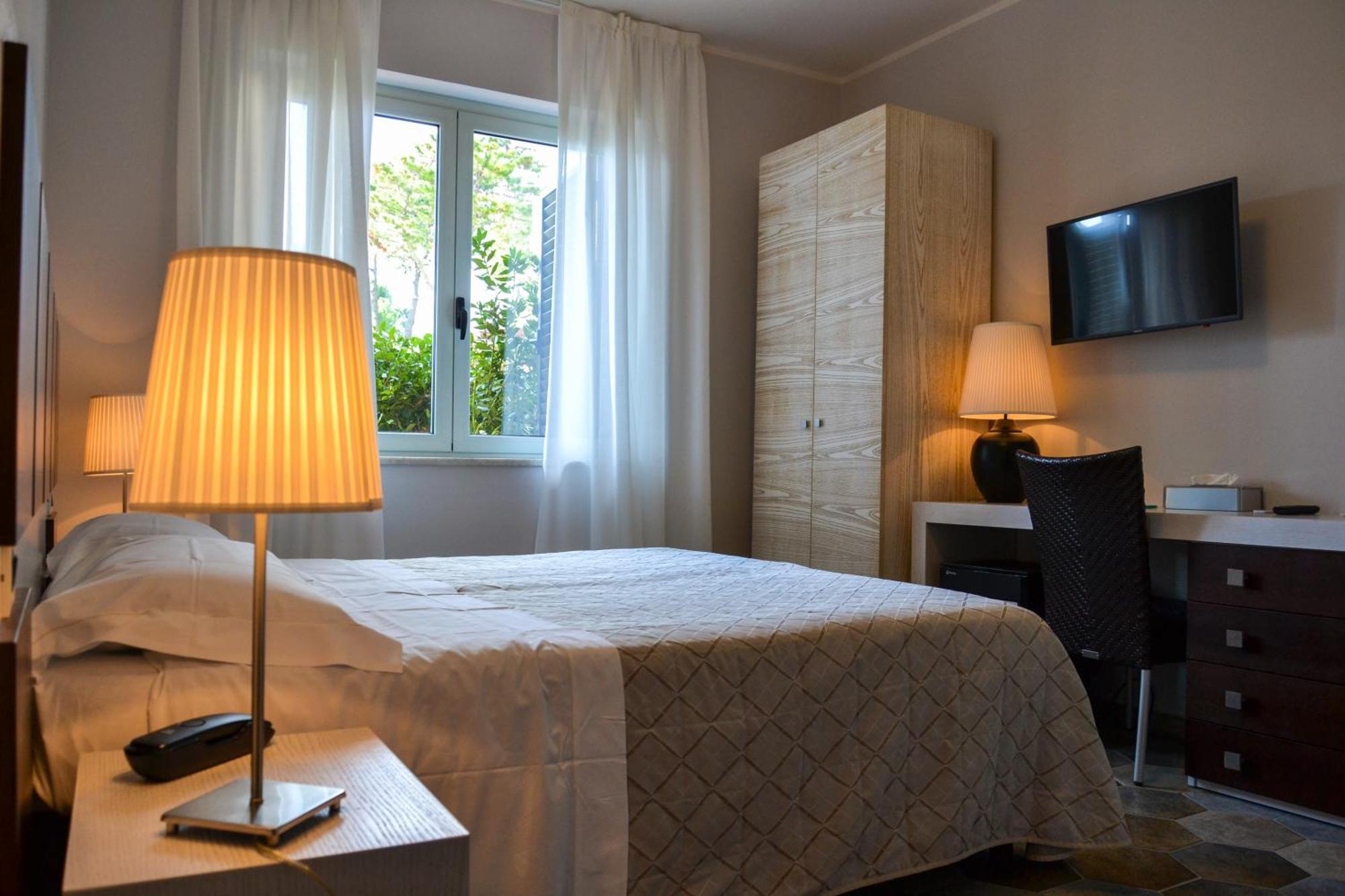 Hotel Villa Elsa Marina di Massa Εξωτερικό φωτογραφία