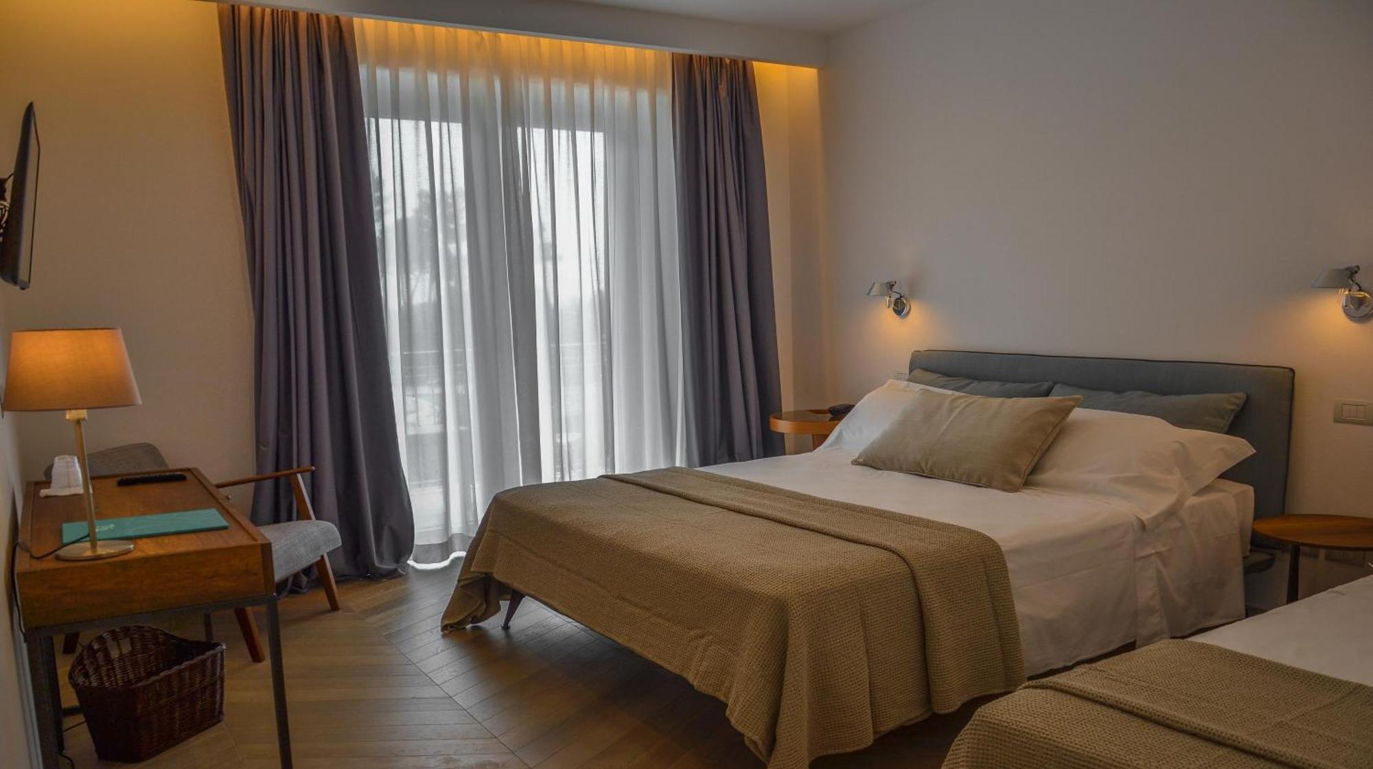 Hotel Villa Elsa Marina di Massa Εξωτερικό φωτογραφία