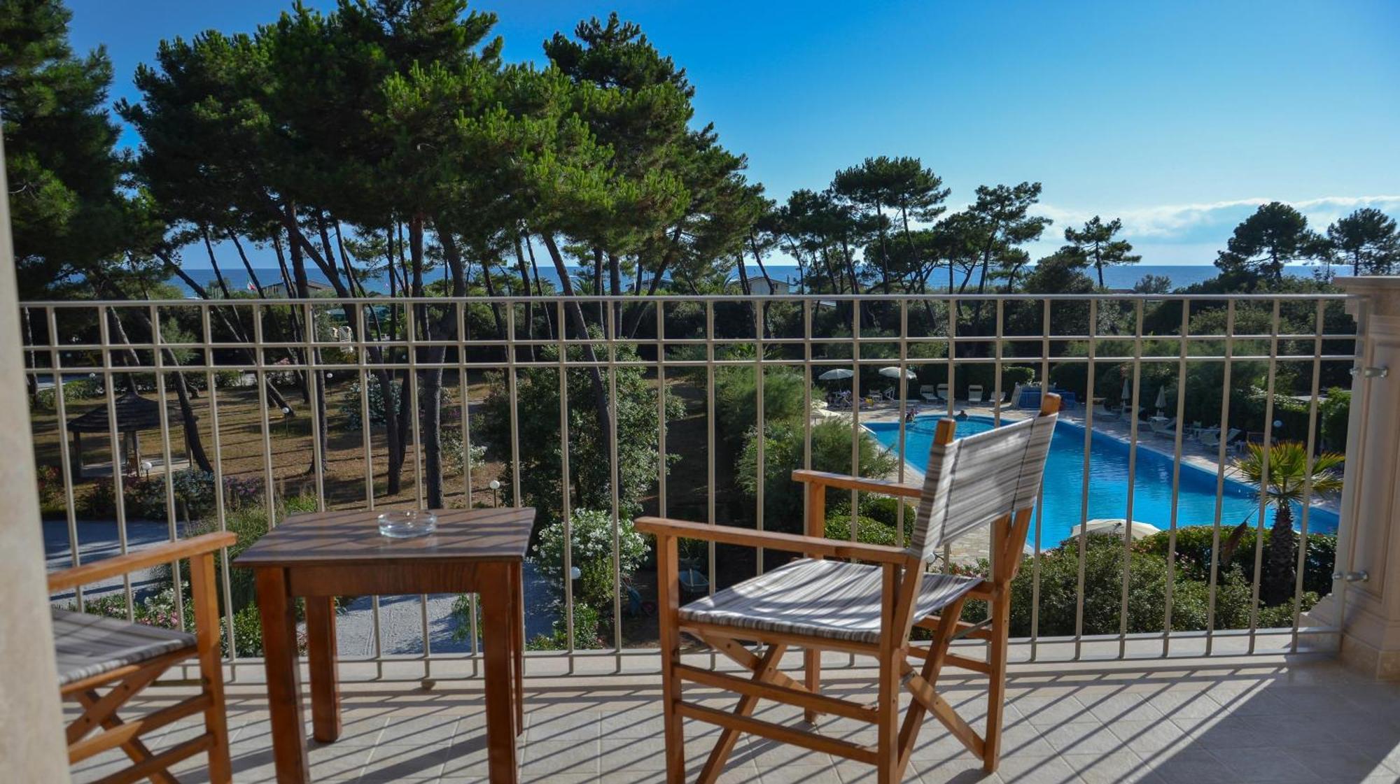 Hotel Villa Elsa Marina di Massa Εξωτερικό φωτογραφία
