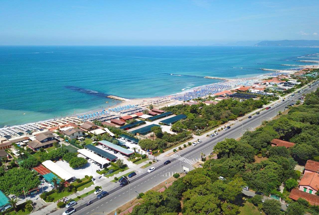 Hotel Villa Elsa Marina di Massa Εξωτερικό φωτογραφία