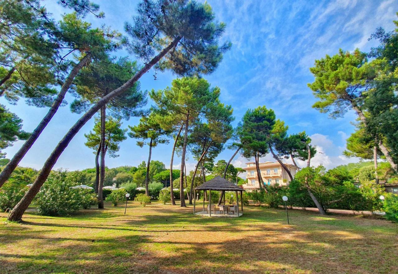 Hotel Villa Elsa Marina di Massa Εξωτερικό φωτογραφία