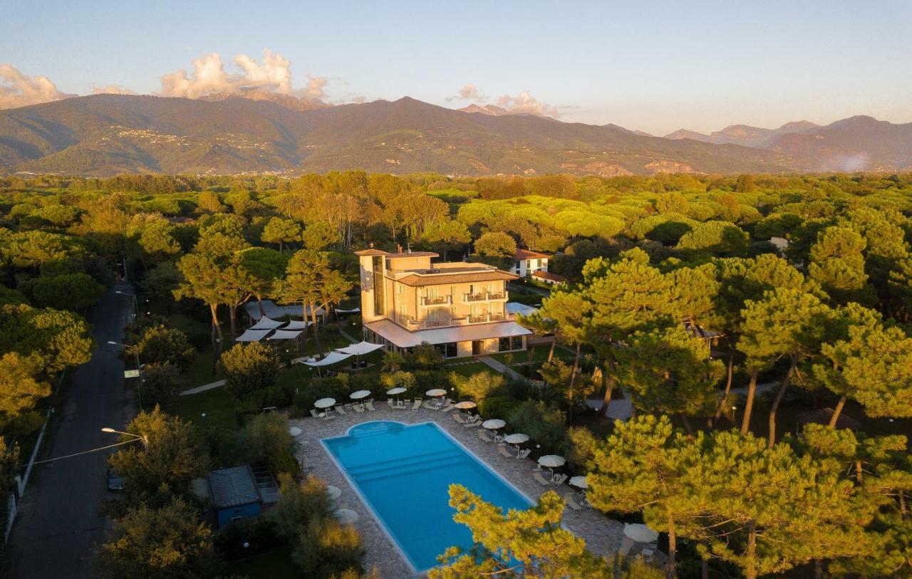Hotel Villa Elsa Marina di Massa Εξωτερικό φωτογραφία